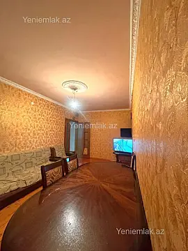 Satılır 5 otaqlı köhnə tikili 100 m²