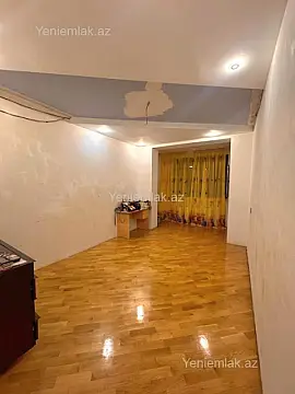 Satılır 5 otaqlı köhnə tikili 100 m²