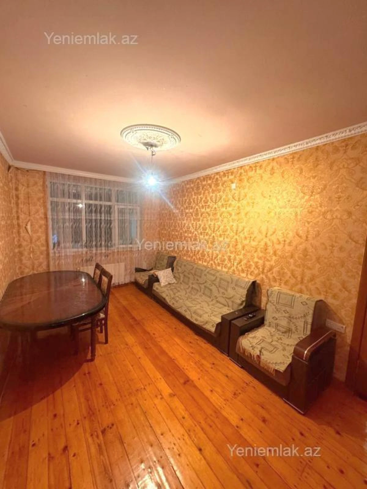 Satılır 5 otaqlı köhnə tikili 100 m²