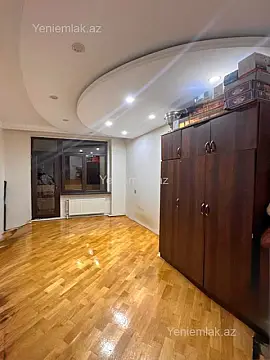 Satılır 5 otaqlı köhnə tikili 100 m²