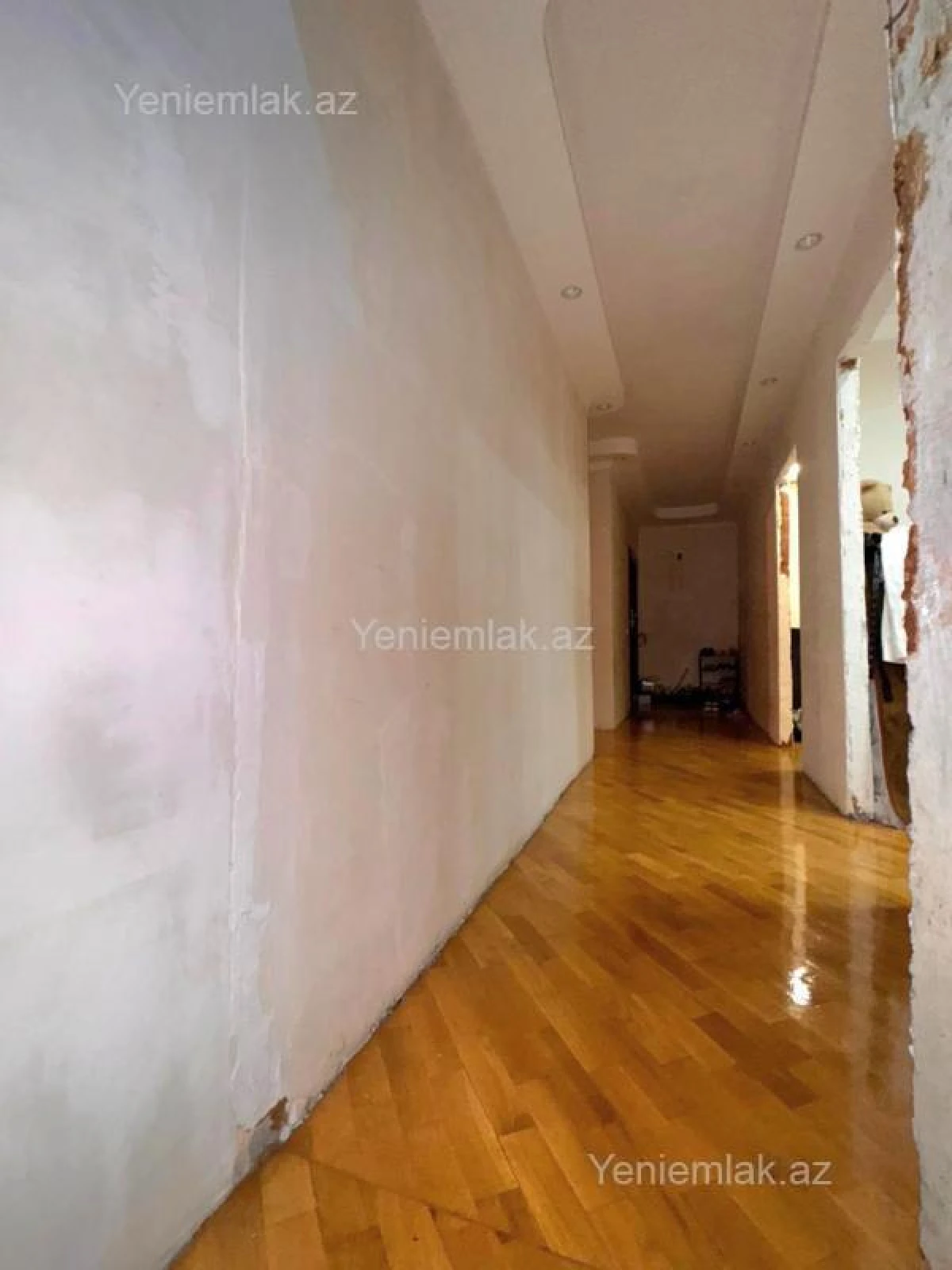 Satılır 5 otaqlı köhnə tikili 100 m²