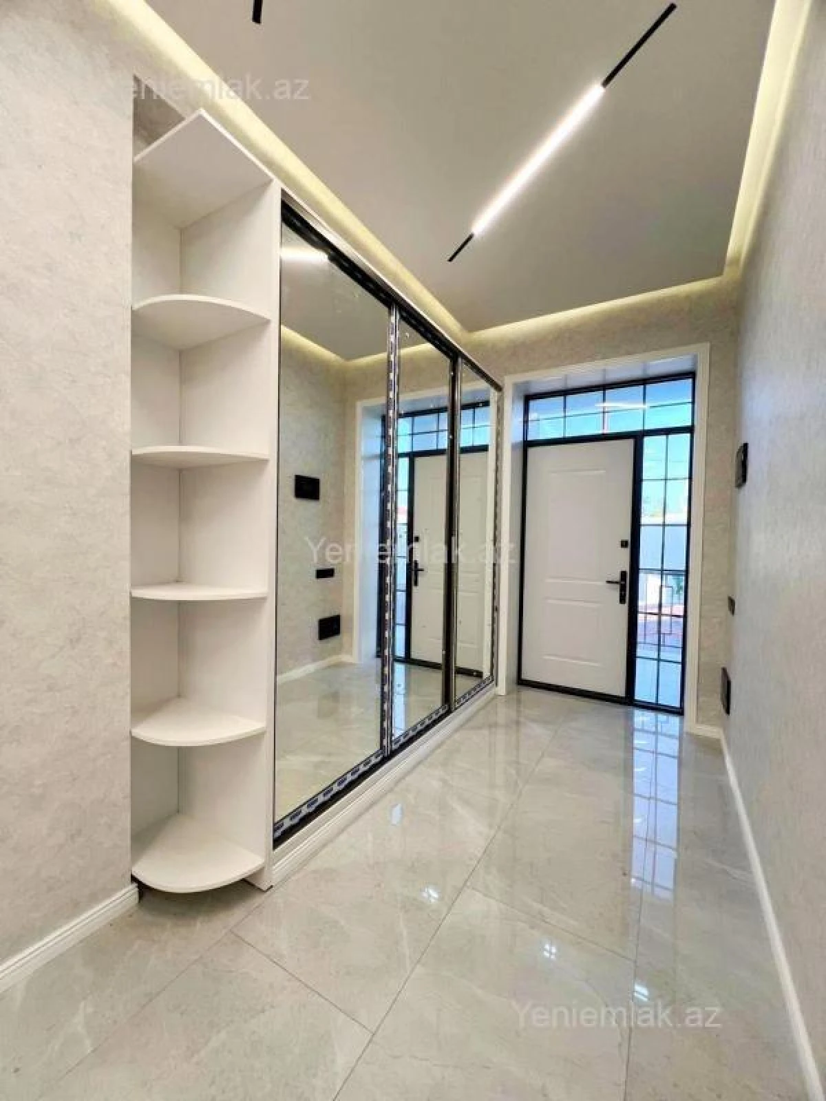 Satılır 5 otaqlı həyət evi 205 m²