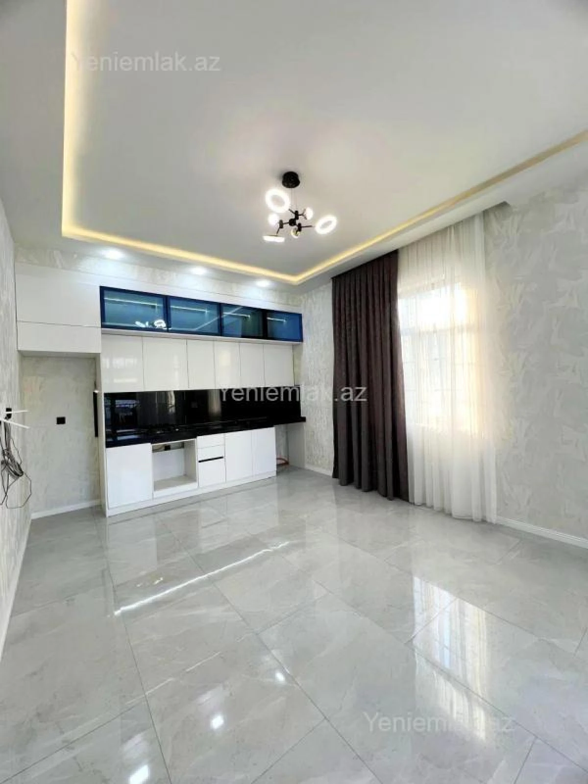Satılır 5 otaqlı həyət evi 205 m²
