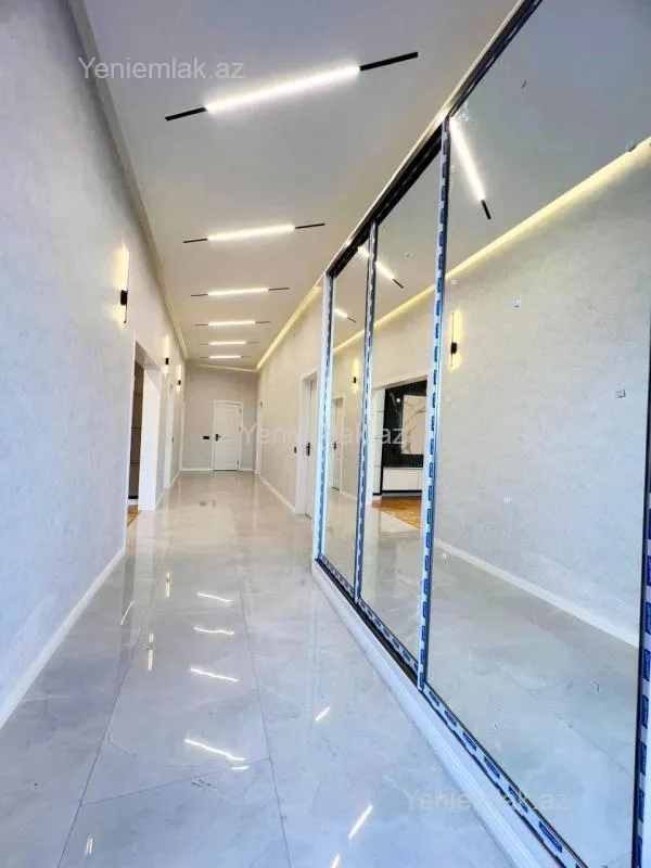 Satılır 5 otaqlı həyət evi 205 m²