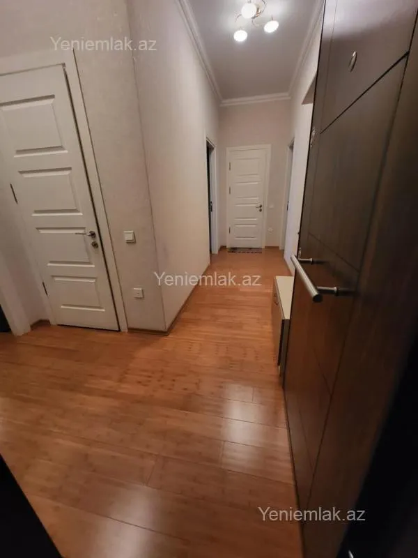 Satılır 3 otaqlı yeni tikili 95.5 m²