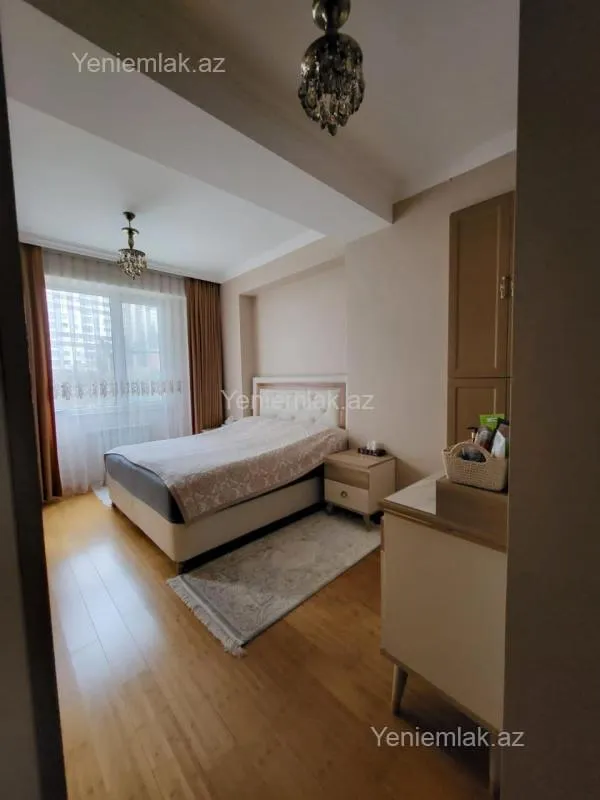 Satılır 3 otaqlı yeni tikili 95.5 m²