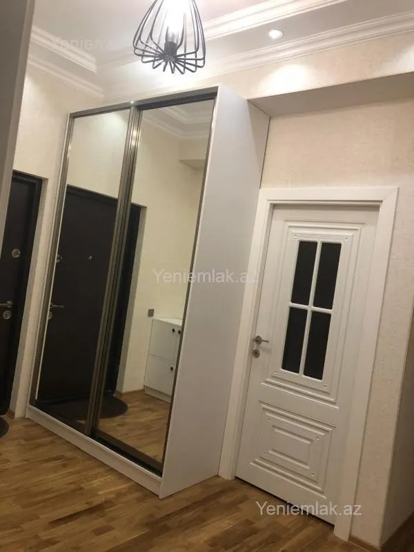 Satılır 3 otaqlı yeni tikili 121 m²