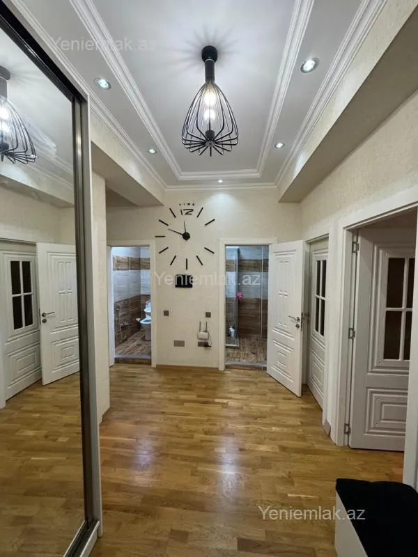 Satılır 3 otaqlı yeni tikili 121 m²