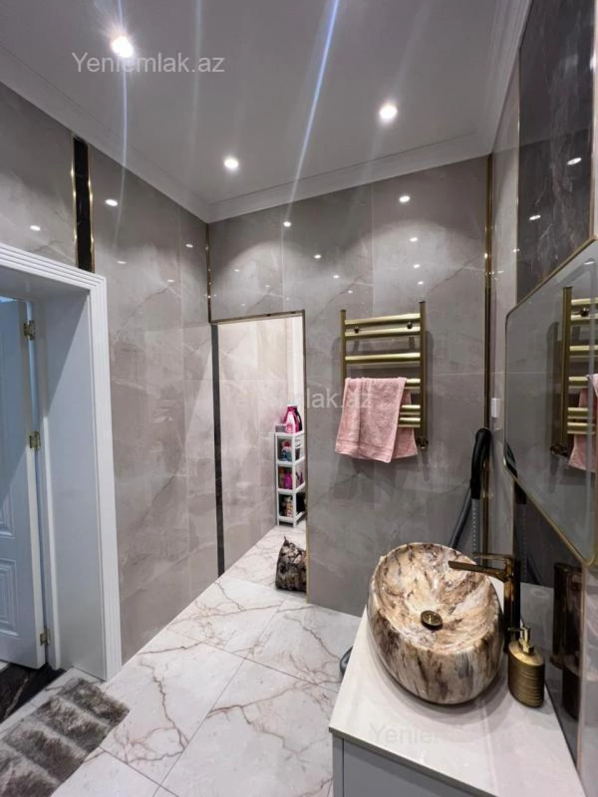 Satılır 3 otaqlı yeni tikili 147 m²