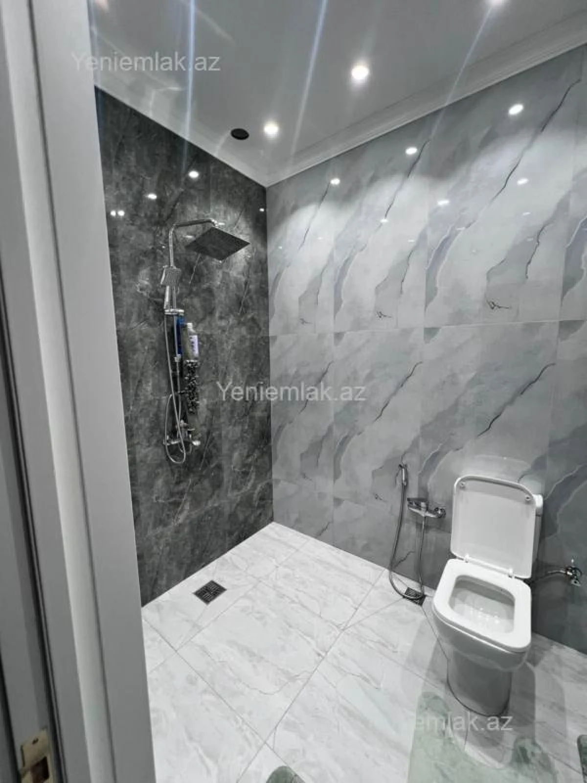 Satılır 3 otaqlı yeni tikili 147 m²