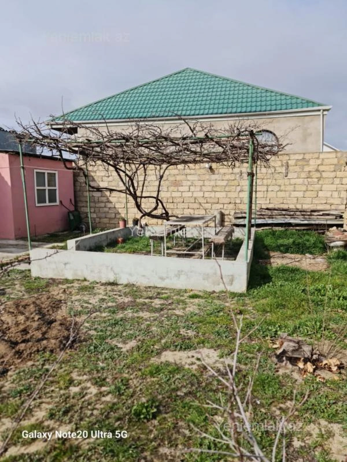 Satılır 2 otaqlı həyət evi 55 m²