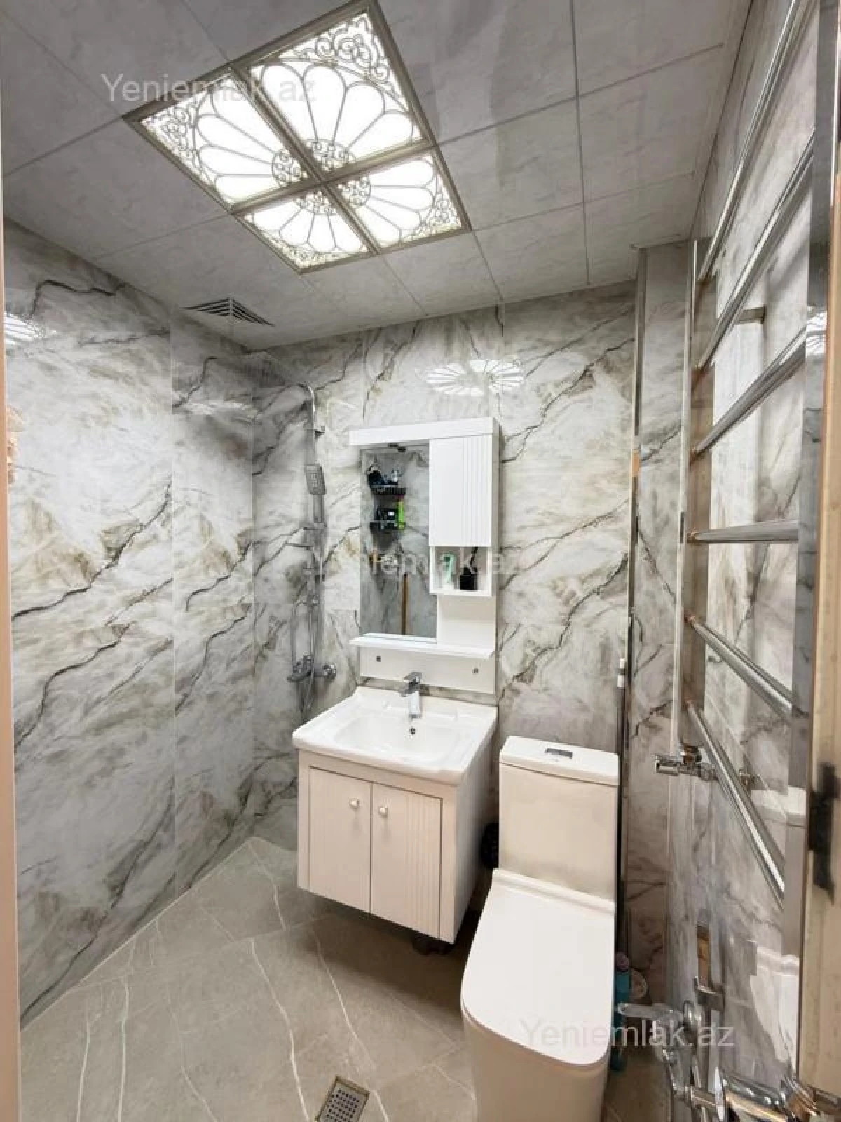 Satılır 1 otaqlı köhnə tikili 37 m²