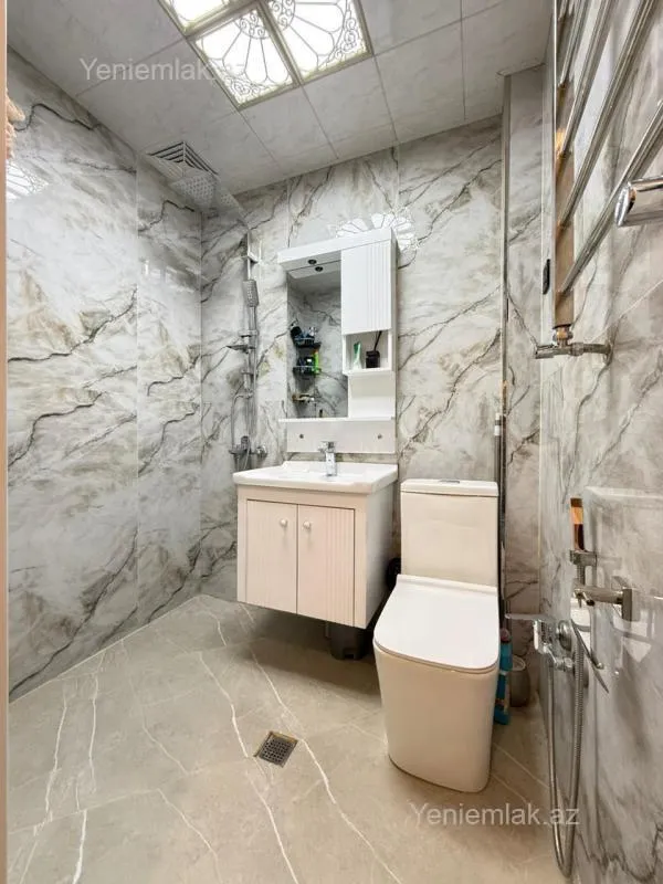 Satılır 1 otaqlı köhnə tikili 37 m²