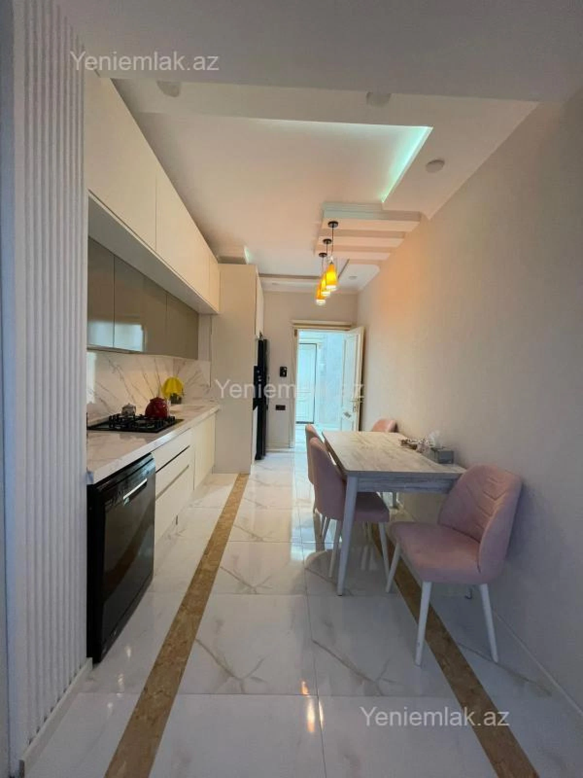 Satılır 2 otaqlı yeni tikili 101 m²