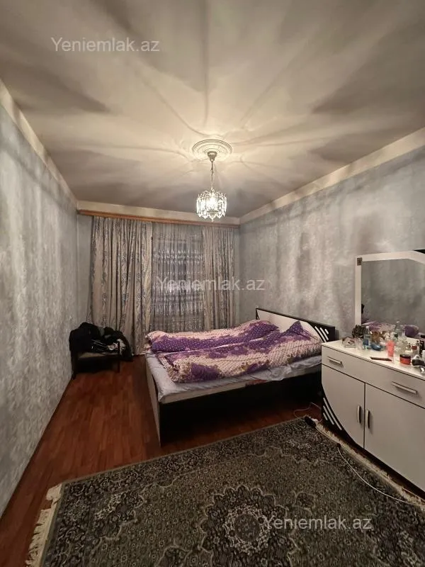 Satılır 5 otaqlı köhnə tikili 125 m²