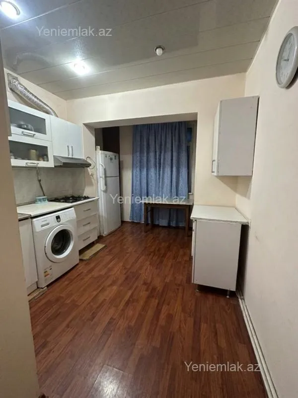 Satılır 5 otaqlı köhnə tikili 125 m²