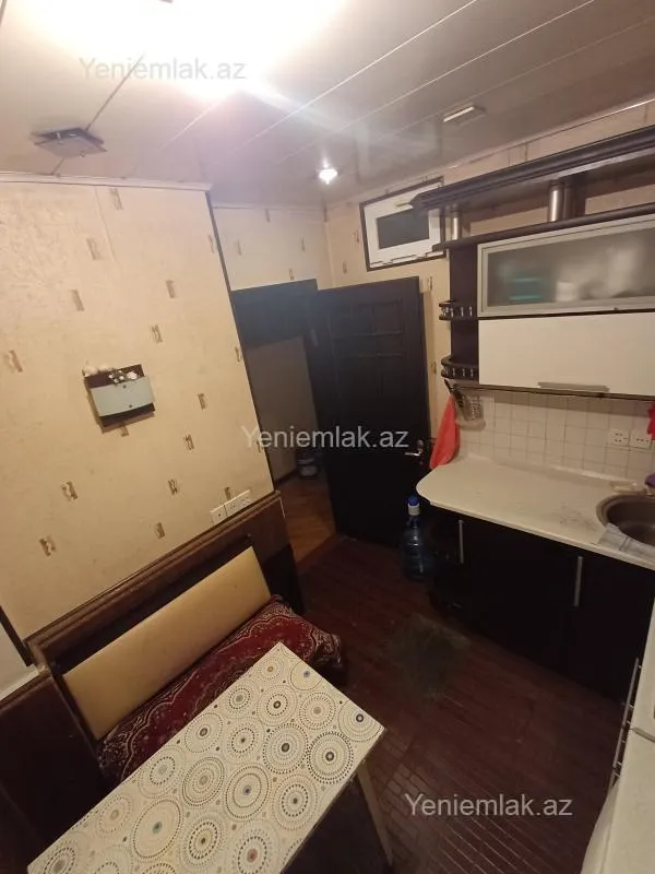 Satılır 3 otaqlı köhnə tikili 63 m²