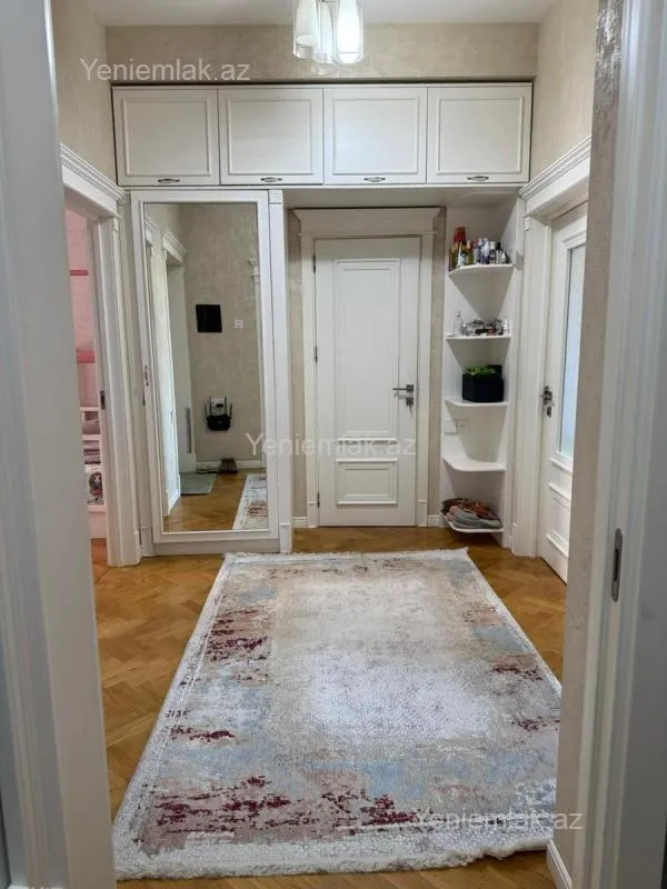 Satılır 2 otaqlı yeni tikili 97 m²