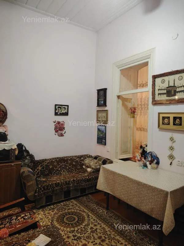 Satılır 2 otaqlı köhnə tikili 35 m²