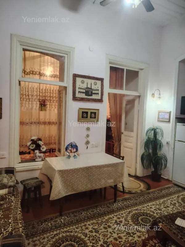 Satılır 2 otaqlı köhnə tikili 35 m²