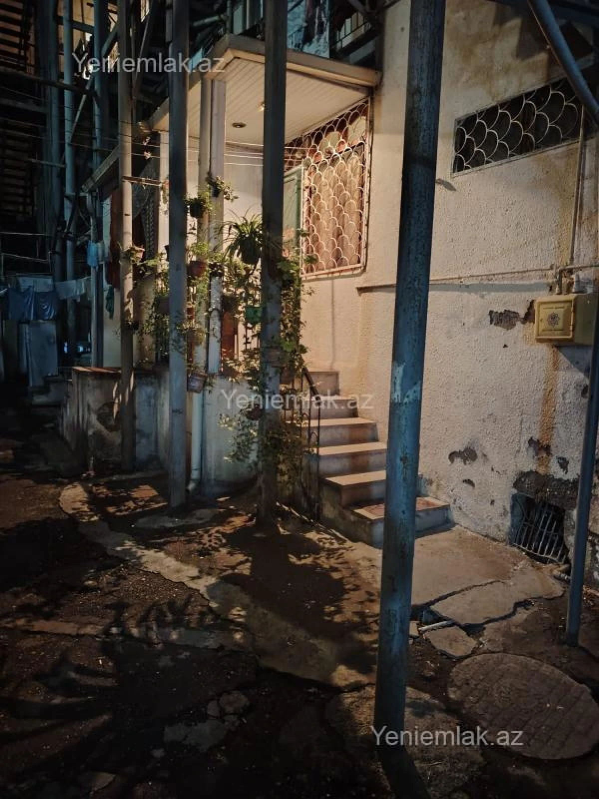 Satılır 2 otaqlı köhnə tikili 35 m²