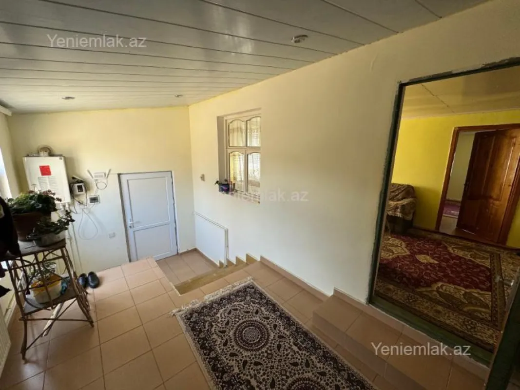 Satılır 4 otaqlı həyət evi 100 m²