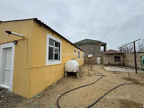 Satılır 4 otaqlı həyət evi 100 m²