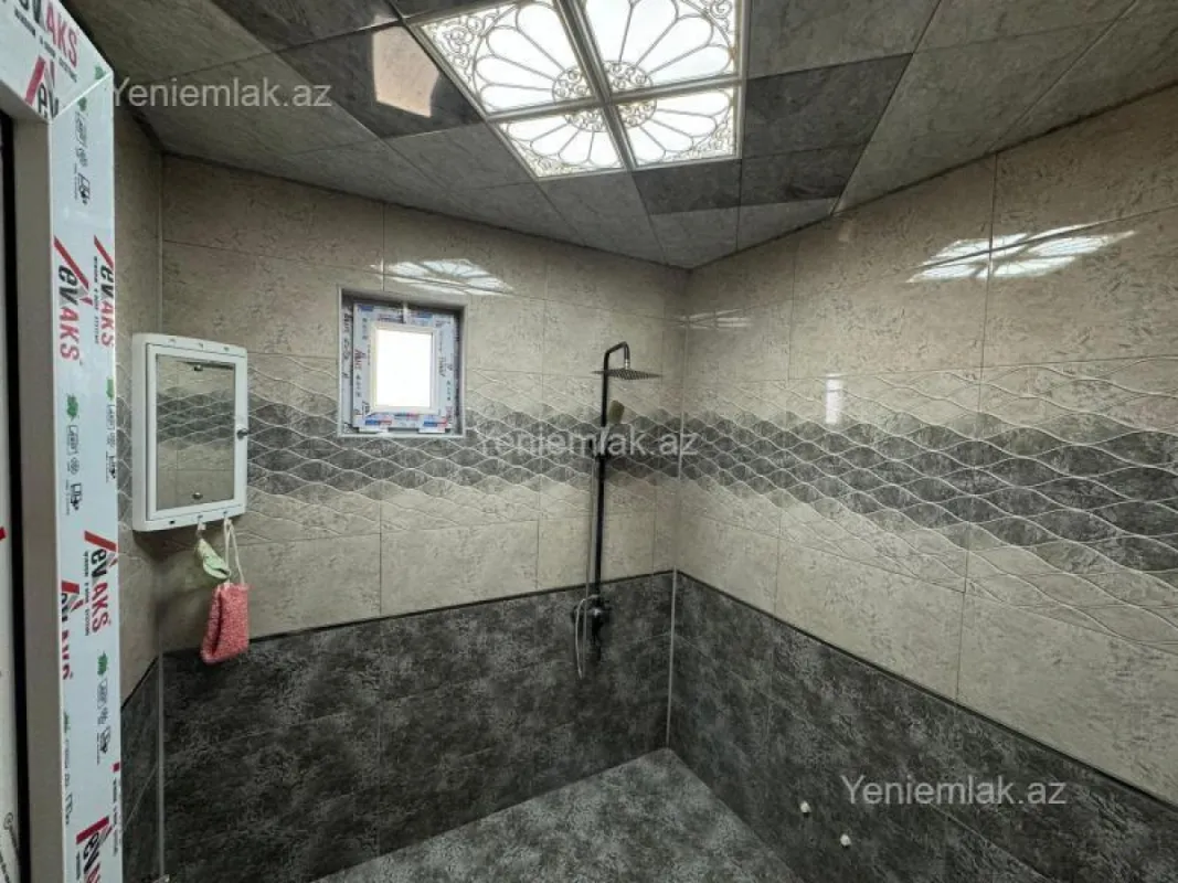 Satılır 4 otaqlı həyət evi 100 m²