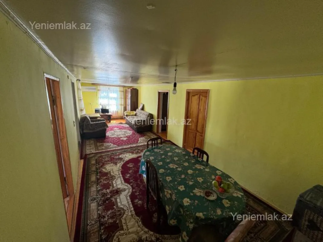 Satılır 4 otaqlı həyət evi 100 m²