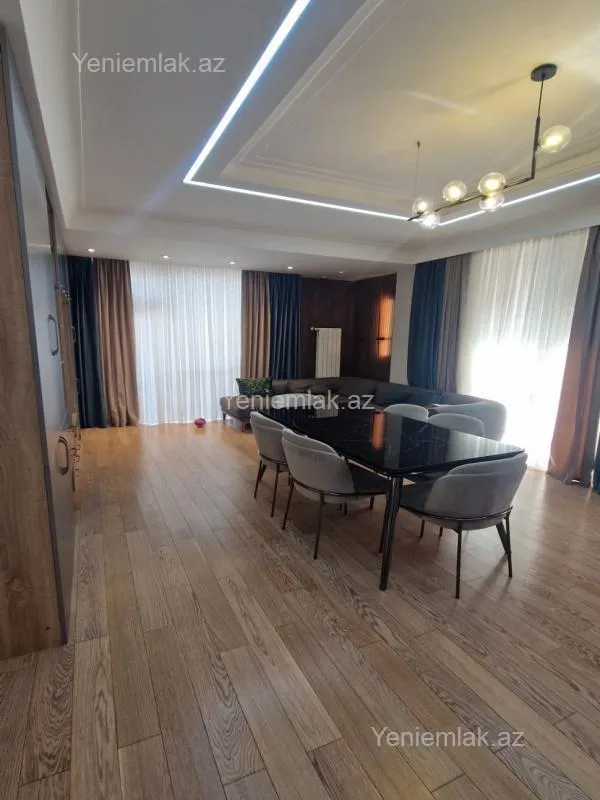 Satılır 3 otaqlı yeni tikili 107 m²