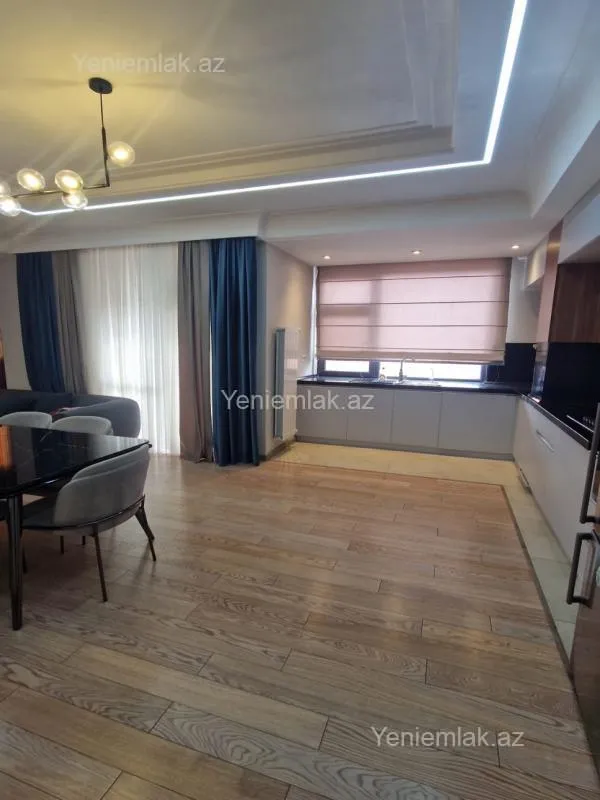 Satılır 3 otaqlı yeni tikili 107 m²