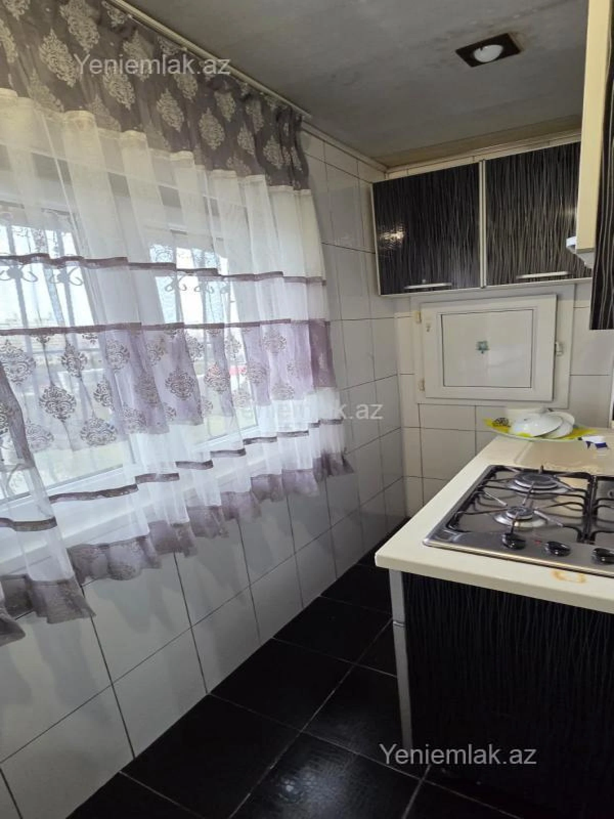 Satılır 3 otaqlı köhnə tikili 64 m²