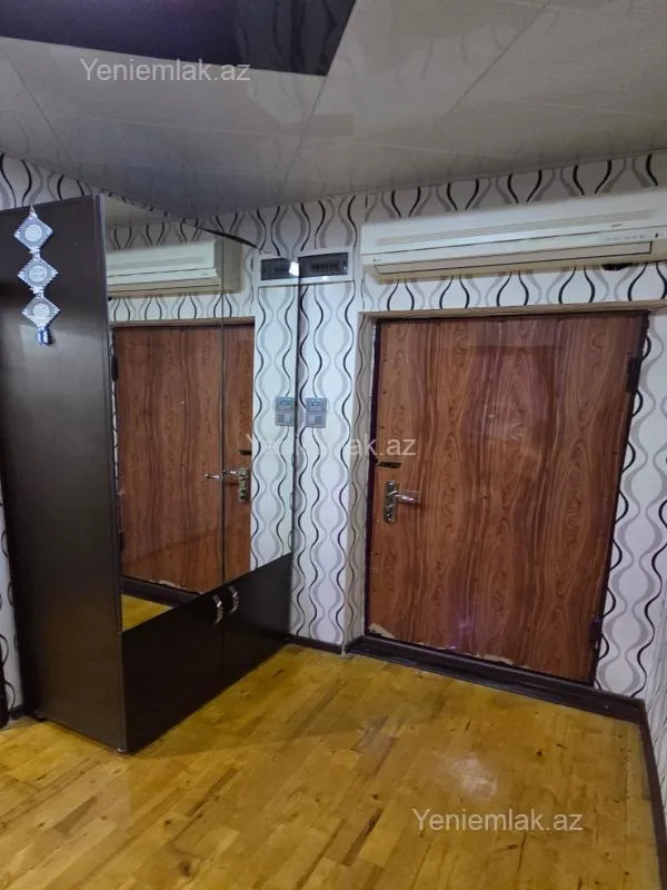 Satılır 3 otaqlı köhnə tikili 64 m²