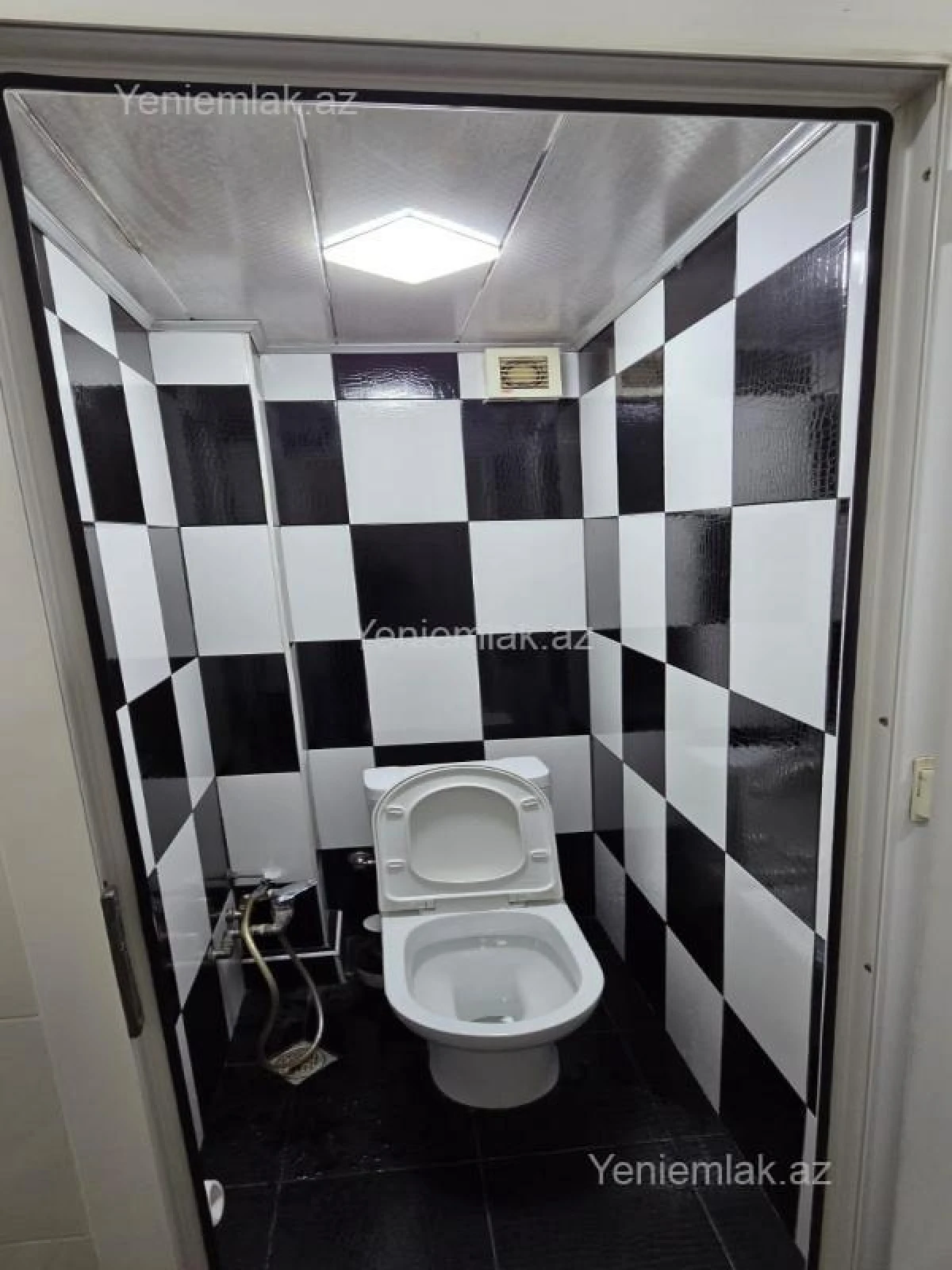 Satılır 3 otaqlı köhnə tikili 64 m²