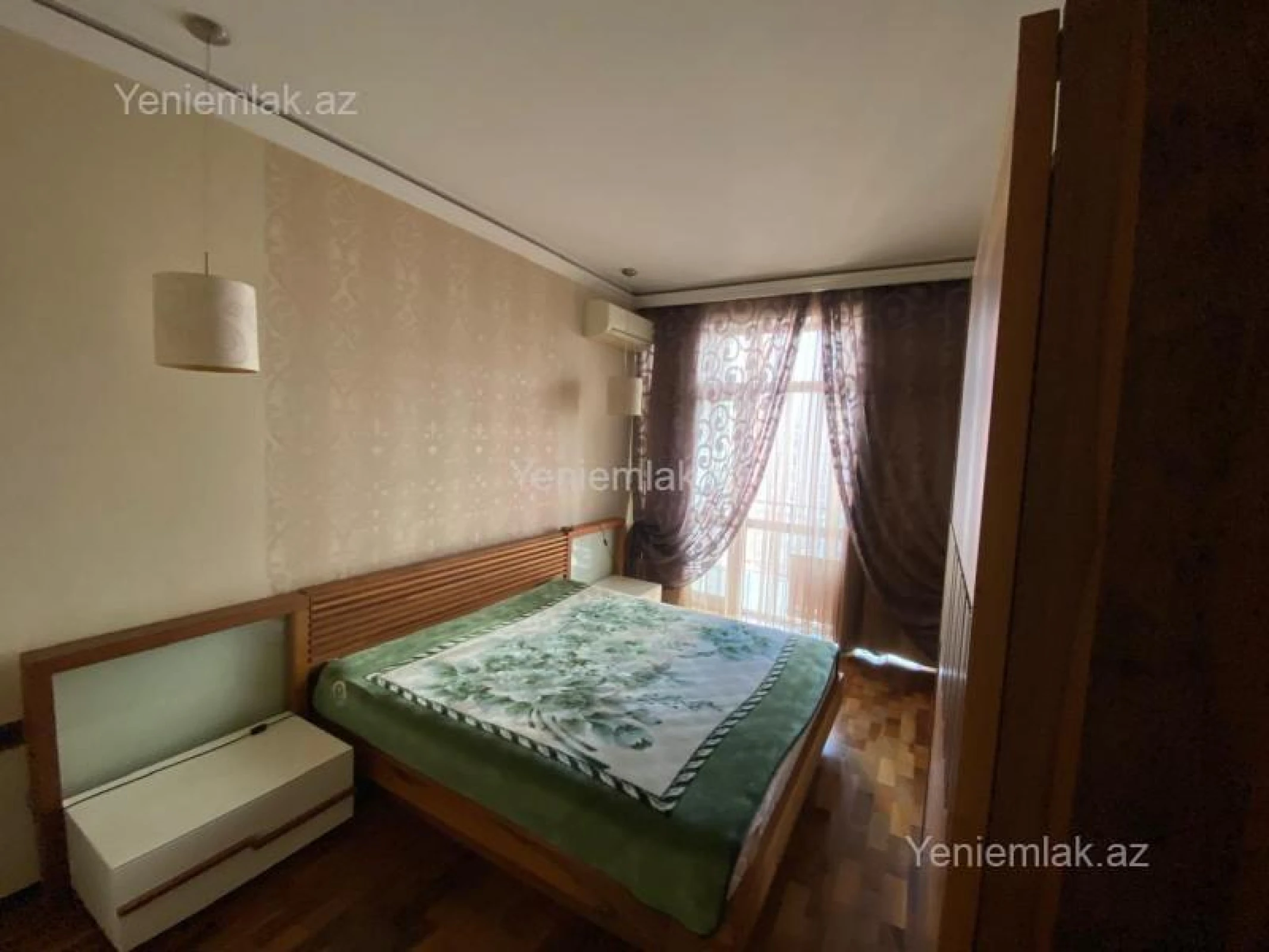 Satılır 3 otaqlı yeni tikili 130 m²