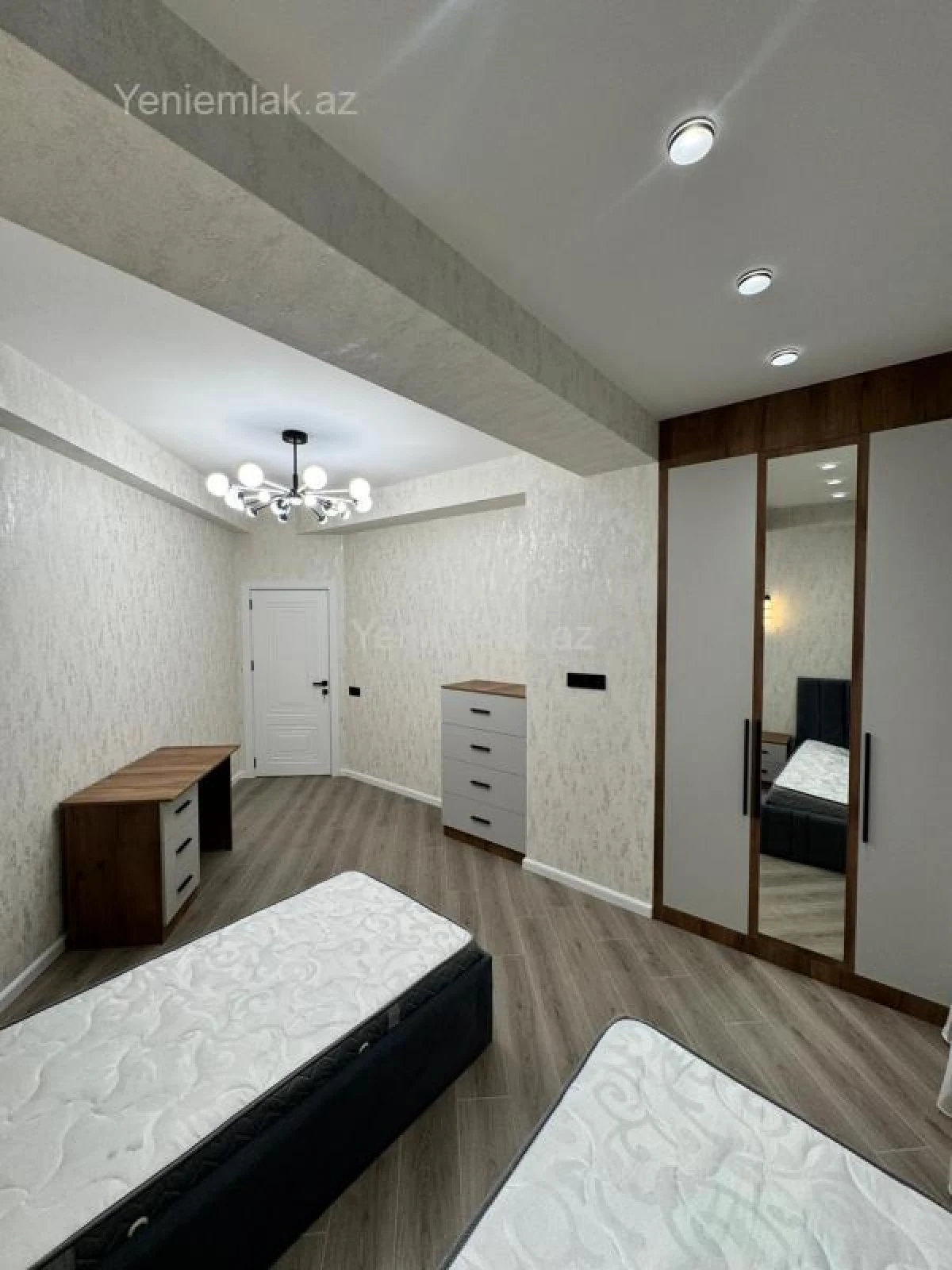 Satılır 3 otaqlı yeni tikili 107 m²