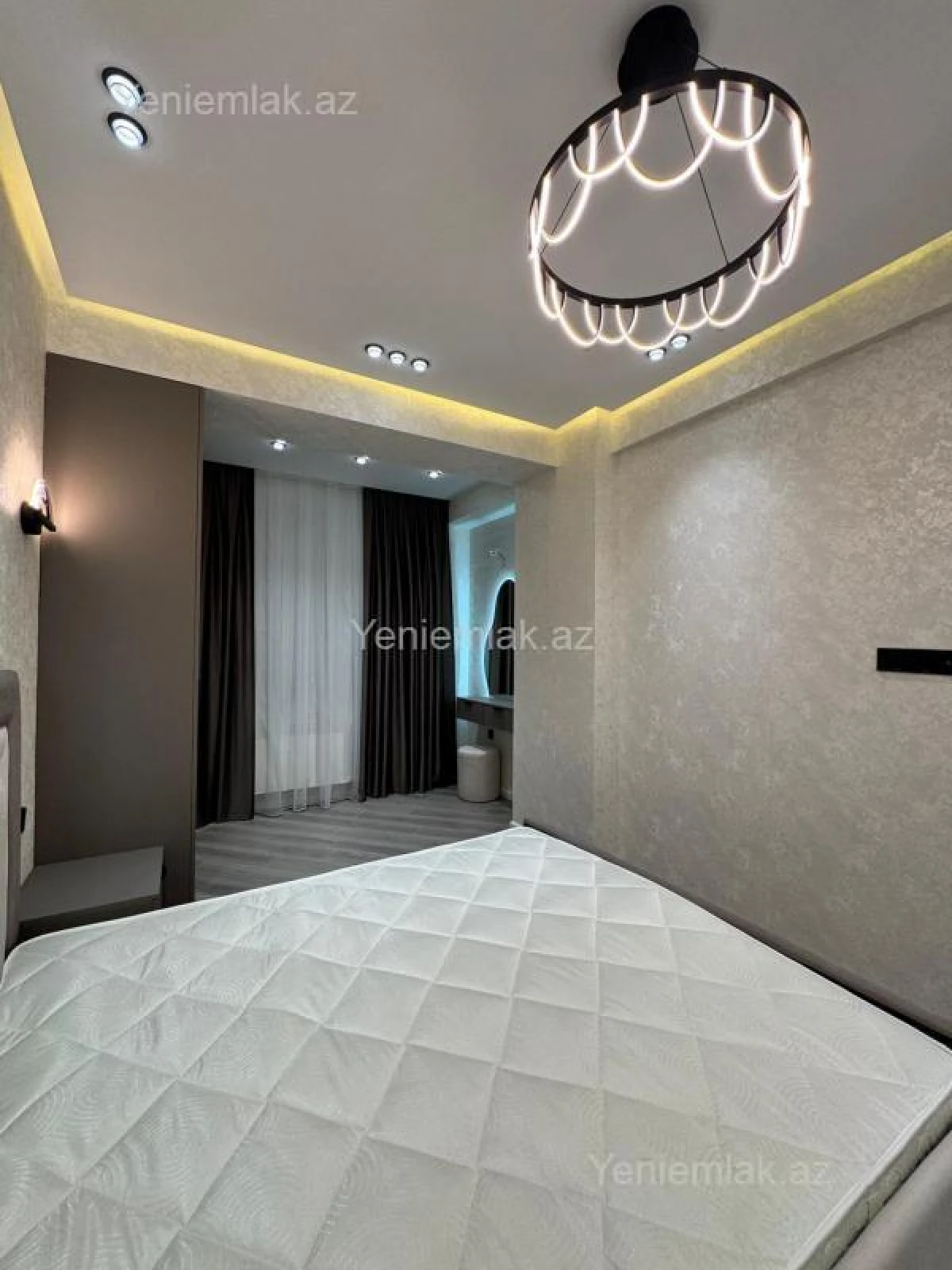 Satılır 3 otaqlı yeni tikili 107 m²