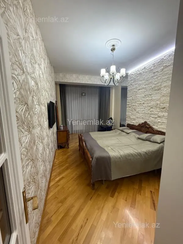 Satılır 3 otaqlı yeni tikili 134 m²