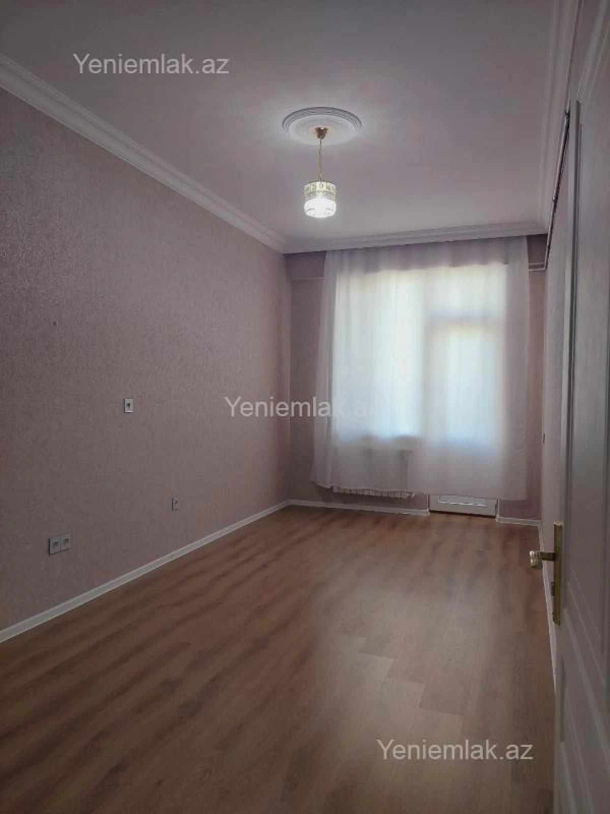 Satılır 2 otaqlı yeni tikili 72 m²