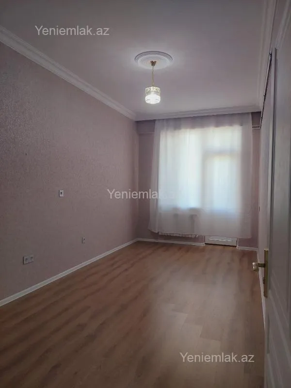 Satılır 2 otaqlı yeni tikili 72 m²