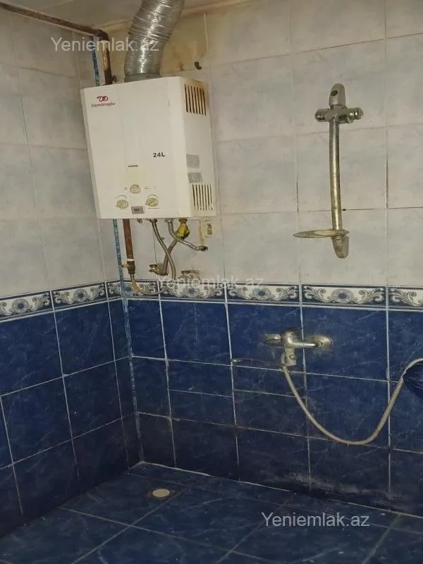 Satılır 2 otaqlı köhnə tikili 65 m²