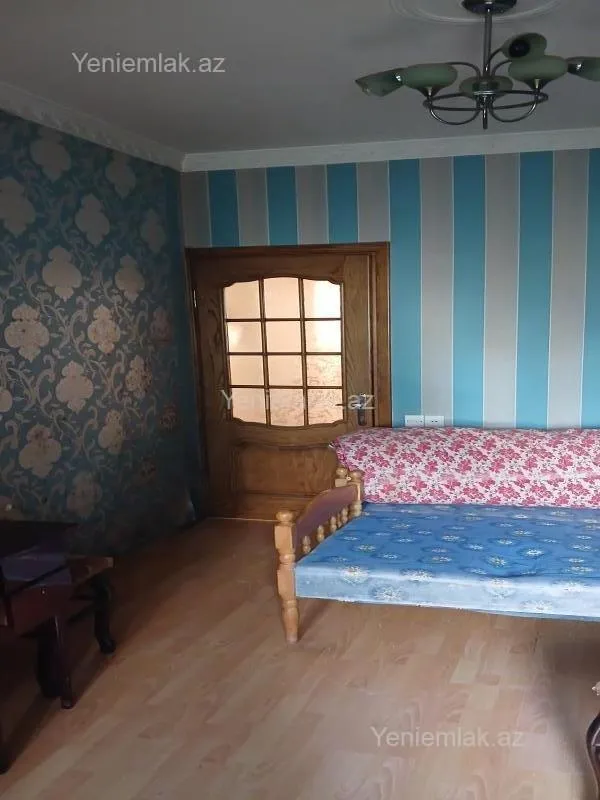 Satılır 2 otaqlı köhnə tikili 65 m²