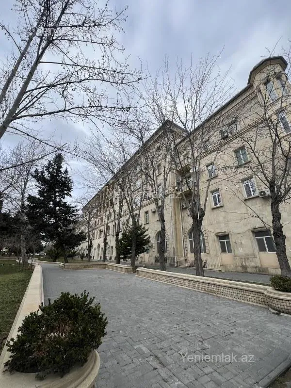 Satılır 2 otaqlı köhnə tikili 58 m²