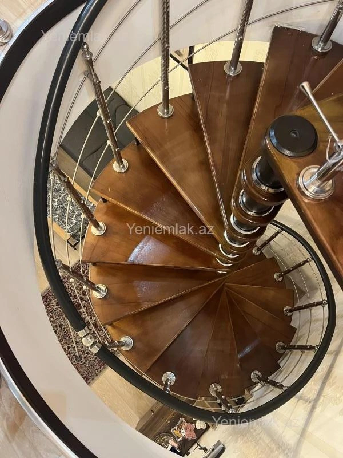 Satılır 2 otaqlı köhnə tikili 58 m²