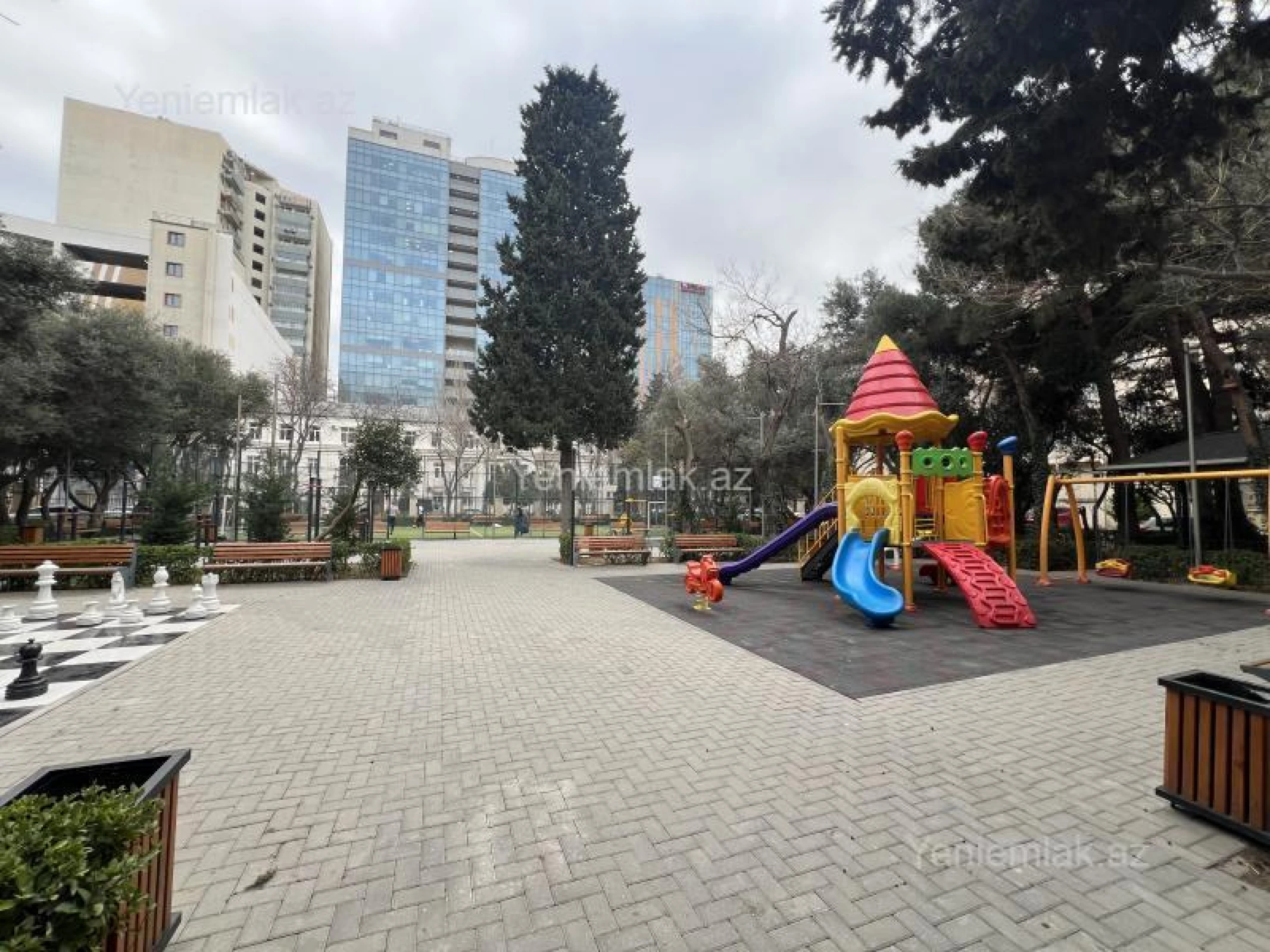 Satılır 2 otaqlı köhnə tikili 58 m²