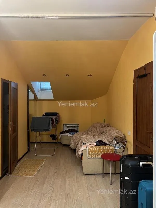 Satılır 2 otaqlı köhnə tikili 58 m²