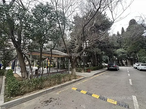 Satılır 2 otaqlı köhnə tikili 58 m²