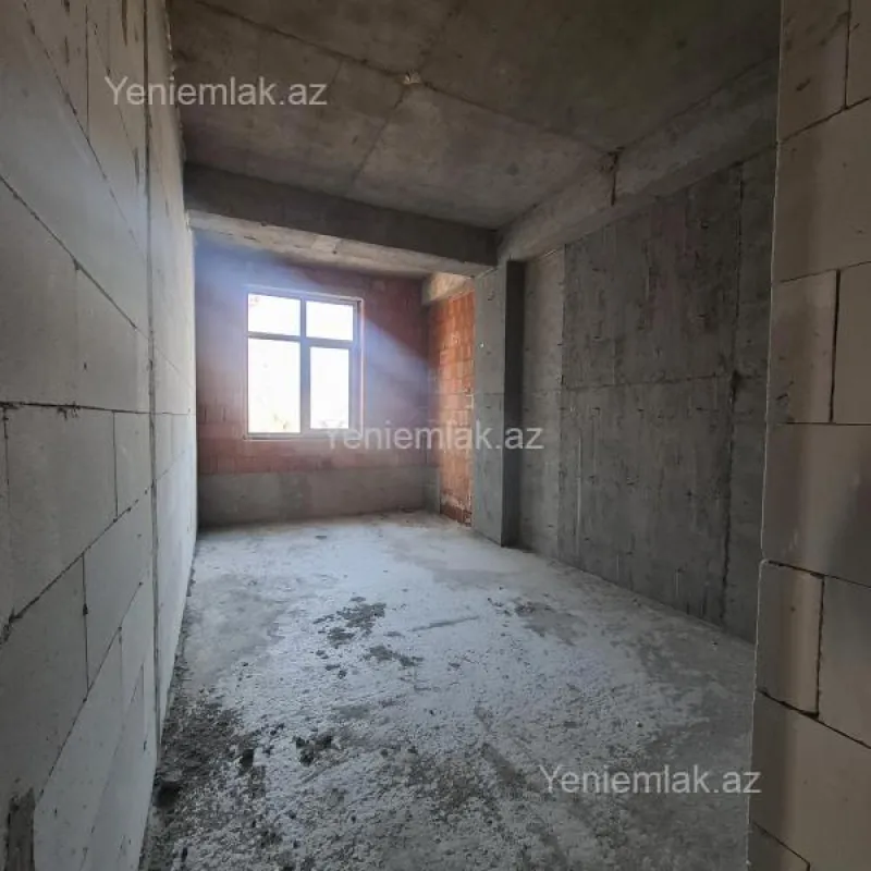 Satılır 4 otaqlı yeni tikili 130 m²