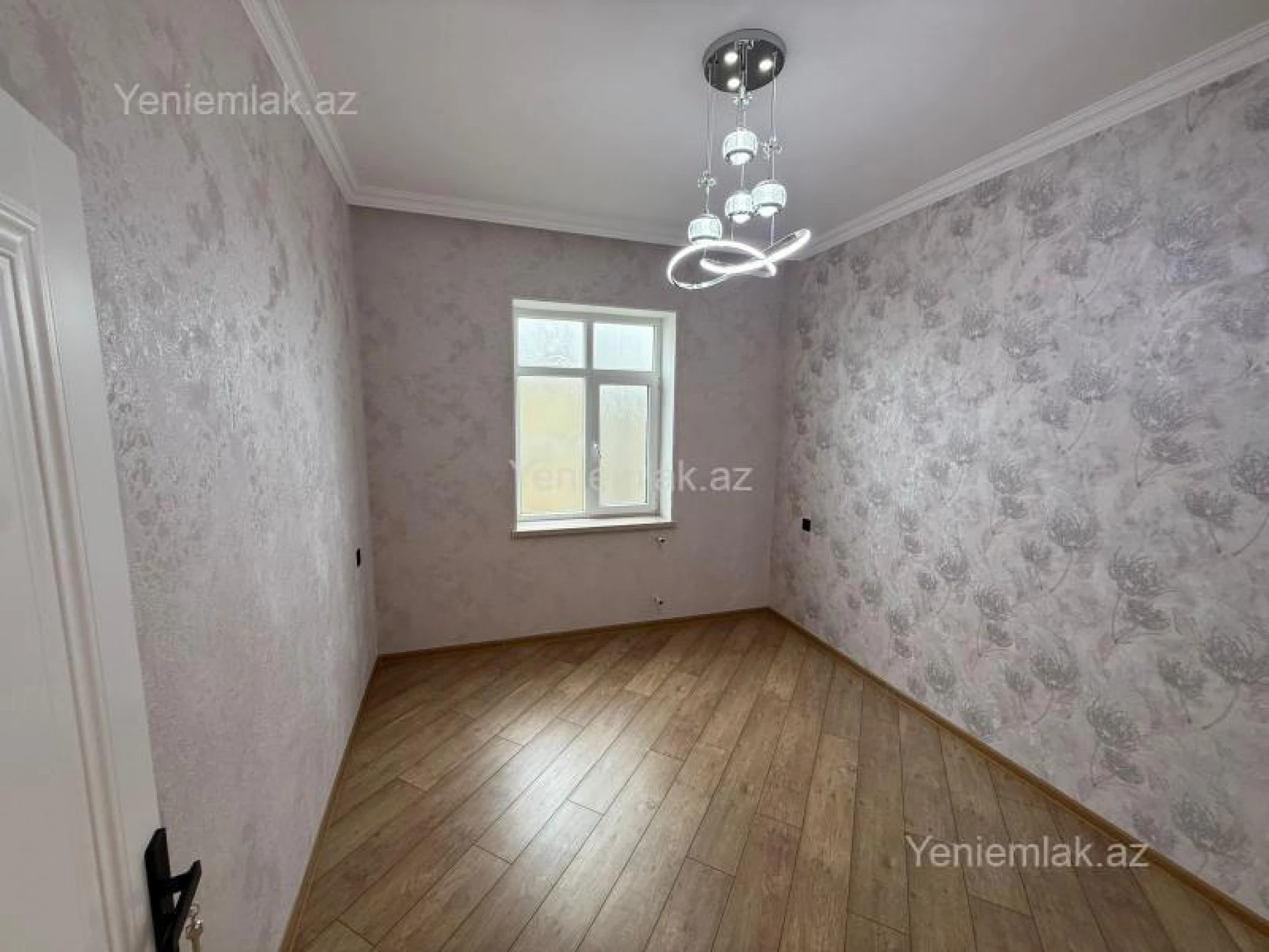 Satılır 4 otaqlı həyət evi 145 m²