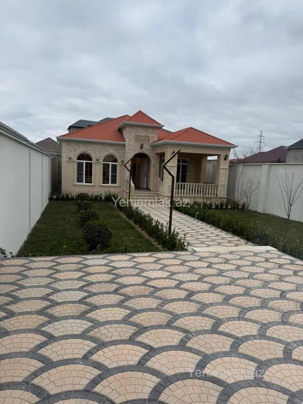 Satılır 4 otaqlı həyət evi 145 m²